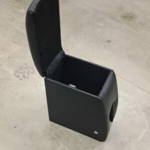 MittelarmlehnenboxNiva3 scaled 1