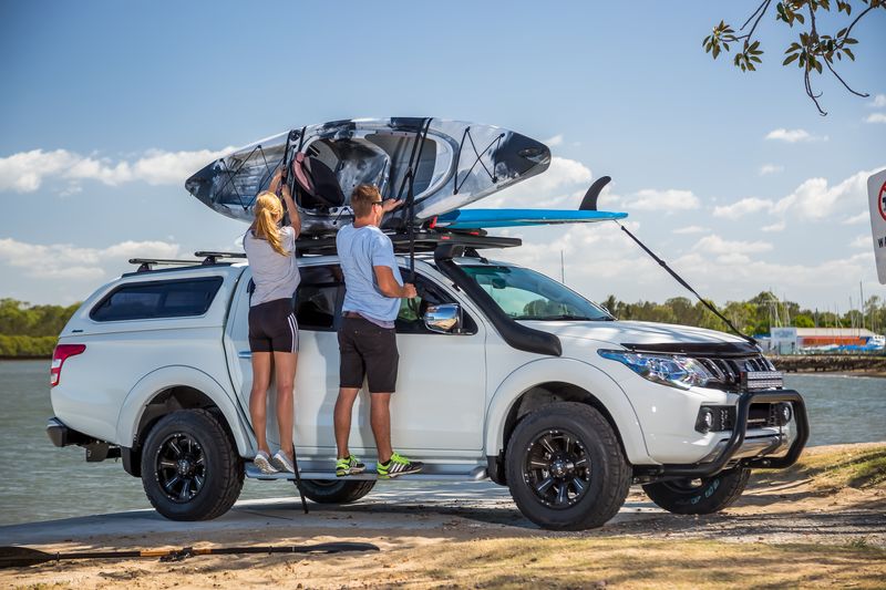 Yakima Dachplatform LADA Mitsubishi Uaz